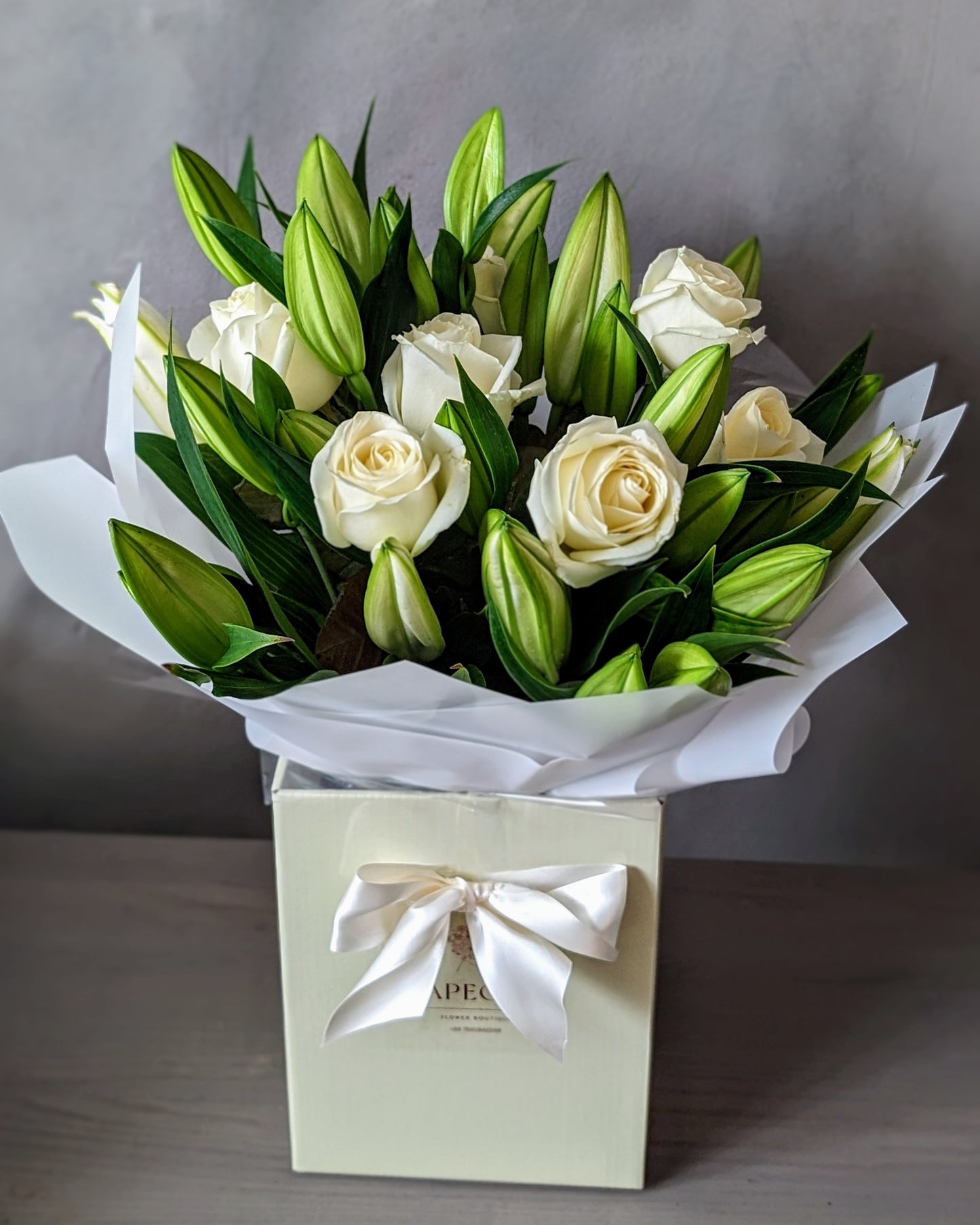 rose and lily bouquet