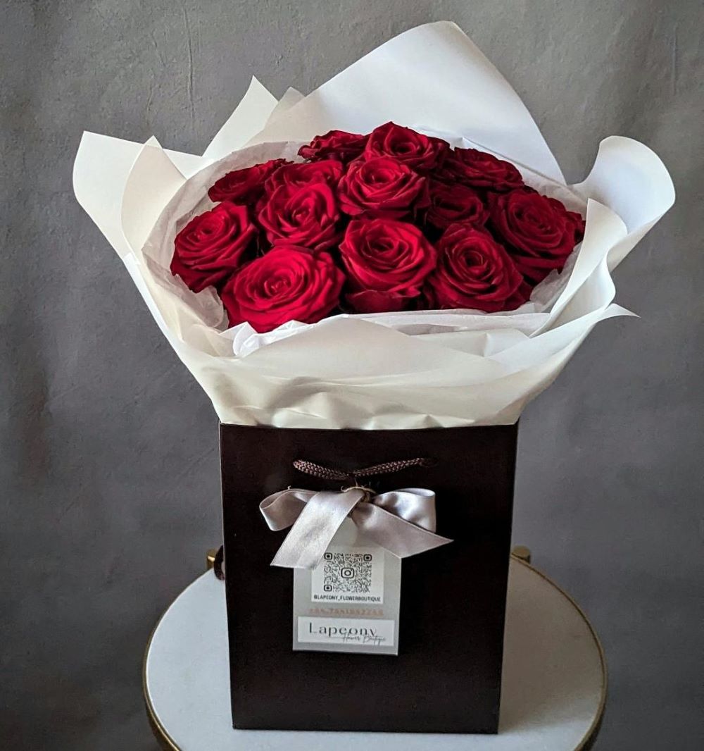 Red Premium Roses Flowers for girlfriend