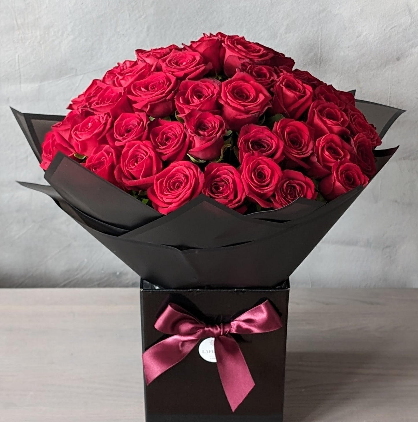 Grand Luxe – 50 Premium Red Roses